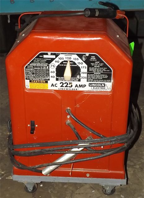 225 AMP LINCOLN ... ARC WELDER